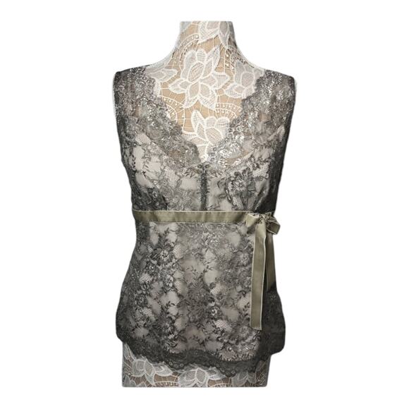 Ann Taylor Loft silver lace V neck scalloped top sleevless, cami attached size 8 - Picture 1 of 12